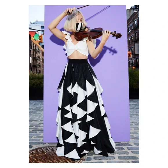 New! Rare ALICE+OLIVIA Nadie Spiral Ball Gown Ruffle Maxi Skirt - Picture 2 of 13